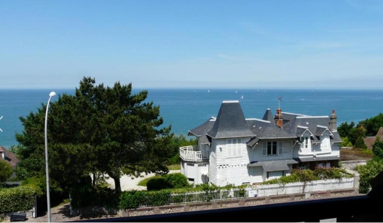 Le Spa De Lily Benerville sur Mer Bagian luar foto